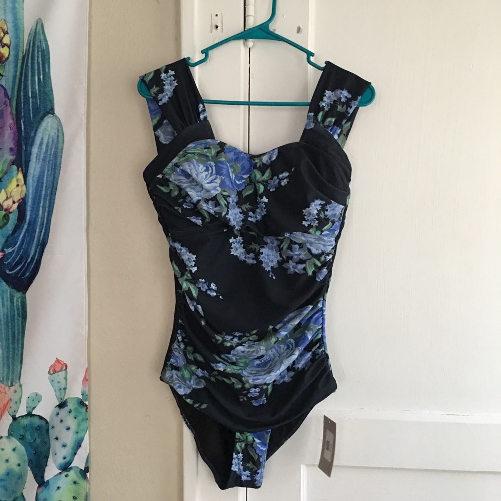 NWT Albion Fit Garden Isle Swimsuit